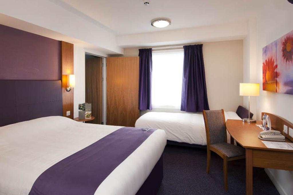 Premier Inn Tonbridge Værelse billede