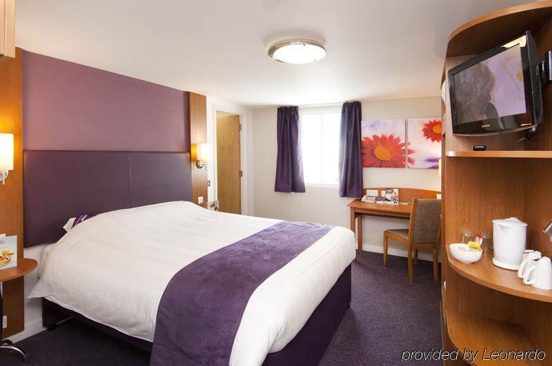 Premier Inn Tonbridge Eksteriør billede